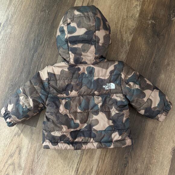 The North Face Reversible Mt Chimbo Full Zip Hooded Insulated Jacket in Camo - Picture 5 of 9